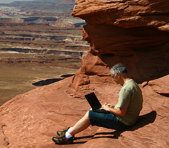 Renting Hotspots for Internet on Location